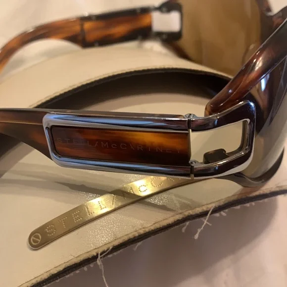 Authentic Stella McCartney sunglasses. - Picture 5 of 7